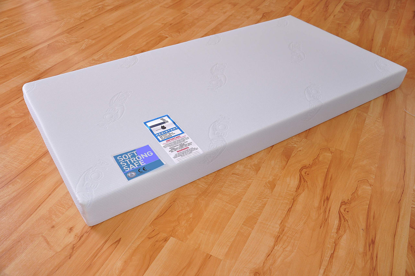 Marsell Baby-Gitterbett mit Schublade und Deckel – Kinderbett mit Aloe-Vera-Schaumstoffmatratze, Zahnschienen, höhenverstellbar, weiß, umbaubar zum Juniorbett